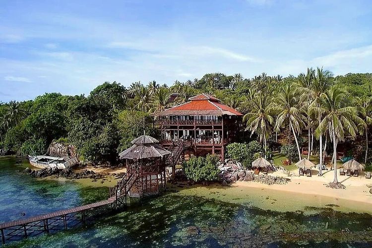 Ilustrasi Breve Azurine Lagoon Resort di Kepulauan Karimunjawa, Jepara, Jawa Tengah.