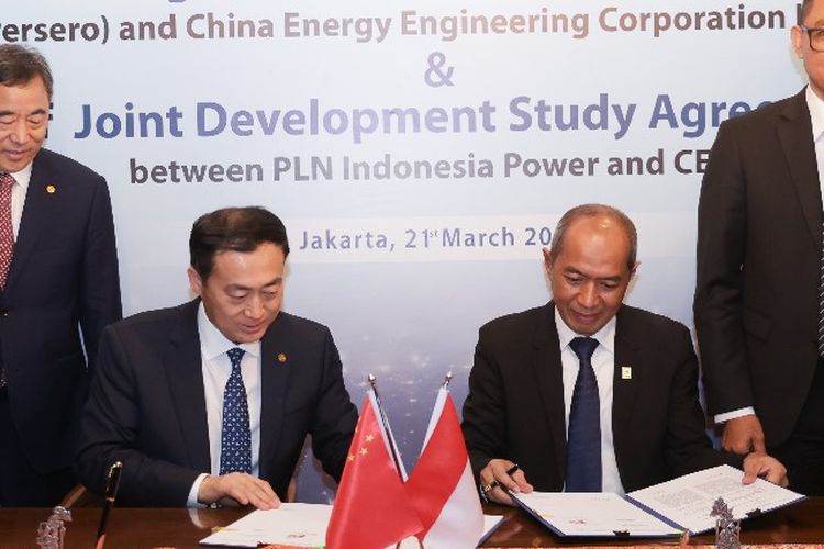 PT PLN (Persero) melalui Sub Holding PLN Indonesia Power meneken kerja sama dengan dengan China Energy Engineering Group Co., Ltd (CEEC). Kerja sama dengan skema Joint Development Studi Agreement (JDSA) diteken di Jakarta, Kamis (21/03/2024) lalu.