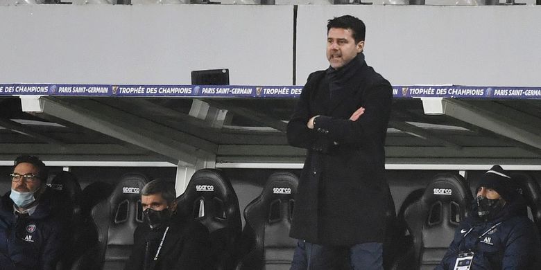 Pelatih Paris Saint-Germain (PSG), Mauricio Pochettino, pada partai puncak Piala Super Perancis kontra Marseille yang berlangsung di Stadion Bollaert-Delelis, Lens, Kamis (14/1/2021) dini hari WIB.