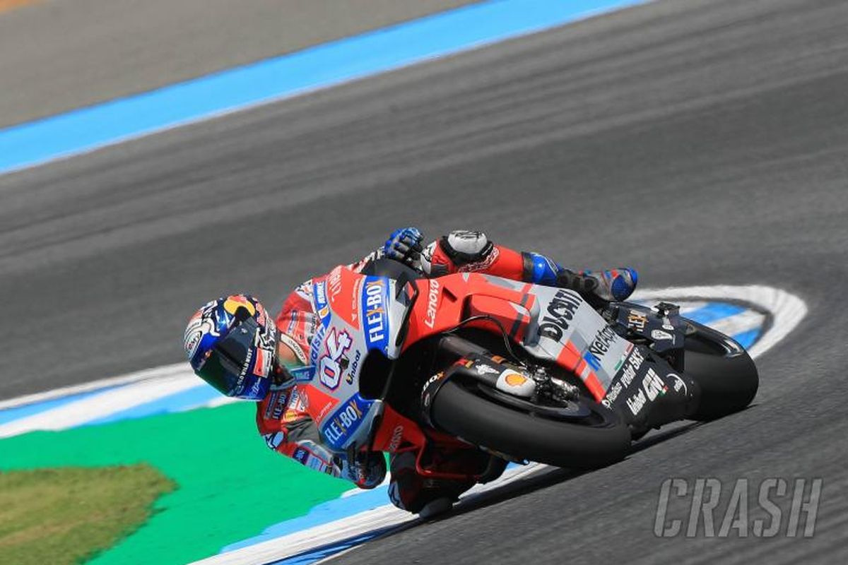 Andrea Dovizioso melesart di GP Thailand 2018.