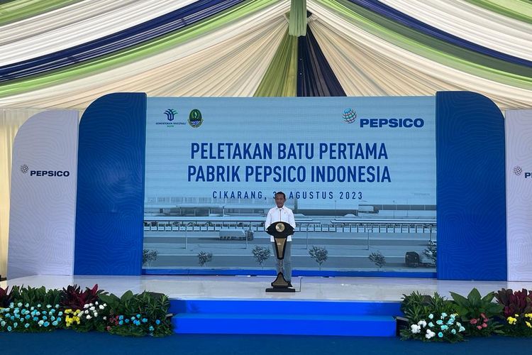 Menteri Investasi/Kepala BKPM Bahlil Lahadalia dalam pidato sambutan Peletakan Batu Pertama Pabrik PepsiCo Indonesia di Cikarang, Jawa Barat, Rabu (30/8/2023).