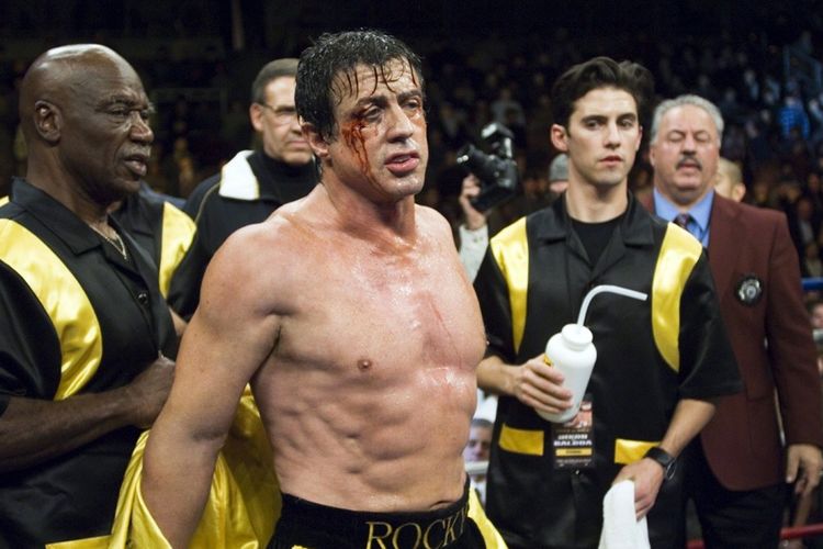 Slyvester Stallone saat memerankan Rocky Balboa dalam film serial Rocky. 