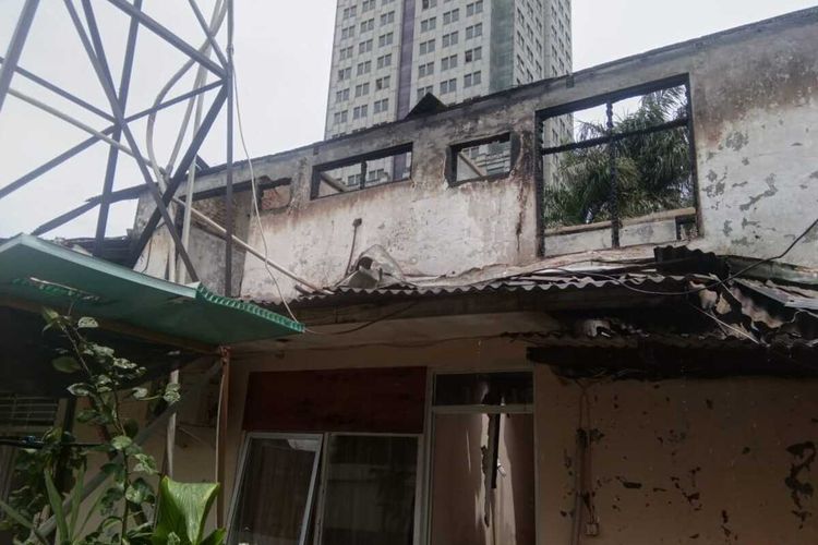 kebakaran di klinik dan mess  TNI kawasan Pancoran, Jakarta Selatan, Kamis (30/1/2020)