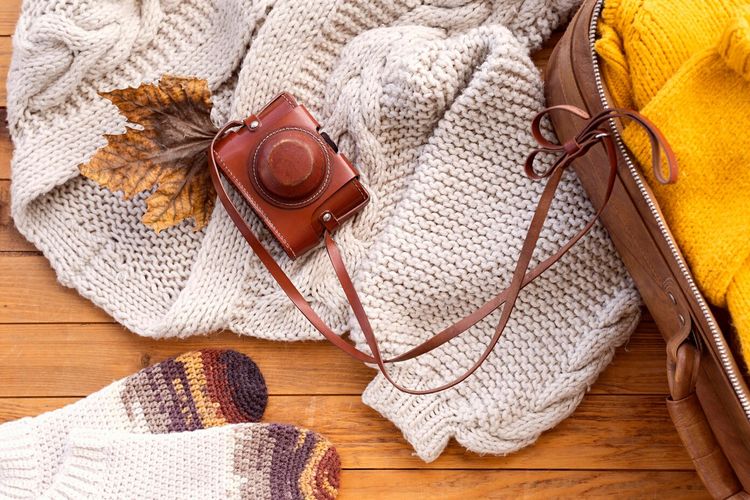 Cardigan kini jadi fashion esensial. Intip 7 rekomendasi brand lokal dengan bahan lembut, nyaman, dan desain stylish untuk berbagai gaya.