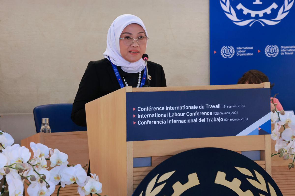 Menteri Ketenagakerjaan (Menaker) Ida Fauziyah saat menyampaikan pidato di International Labour Conference di Jenewa, Rabu (5/6/2024)