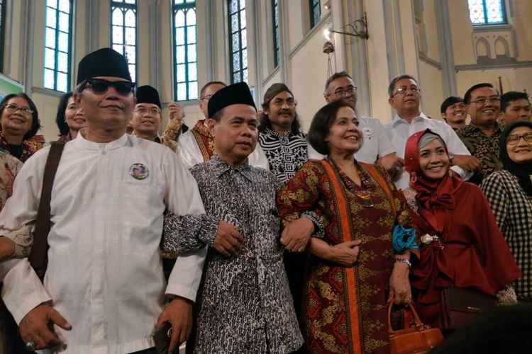 Mantan ketua BPIP Yudi Latif memberi sambutan saat Misa Natal di Gereja Katedral, Rabu (25/12/2019).