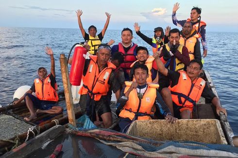 Kapal Terbakar, 12 Pemancing Selamat, Salah Satunya Mengaku Digigit Hiu