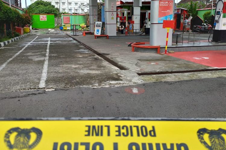 Sebuah ledakan besar terjadi di SPBU Jalan Letjen Suprapto, Pringgokusuman, Kota Yogyakarta, Selasa (27/5/2025) siang