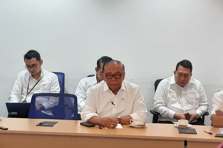 Anggota Dewan Pertimbangan Presiden (Watimpres) Sidharto Danusubroto saat berkunjung ke Menara Kompas, Palmerahz Jakarta, Rabu (5/2/2020).