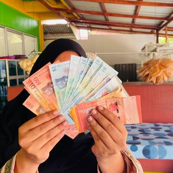 Mata uang negara ASEAN ringgit Malaysia.
