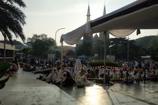 Halaman Istiqlal Penuh, Jemaah Shalat Idul Fitri Luber hingga Gerbang Masuk