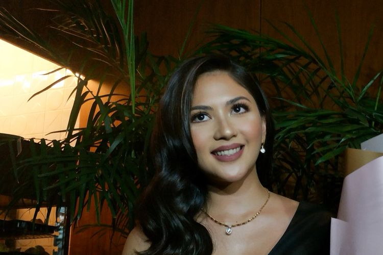 Artis peran Jessica Mila saat ditemui di gala premiere film Mata Batin 2 di Senayan City, Jakarta Pusat, Jumat (11/1/2019).