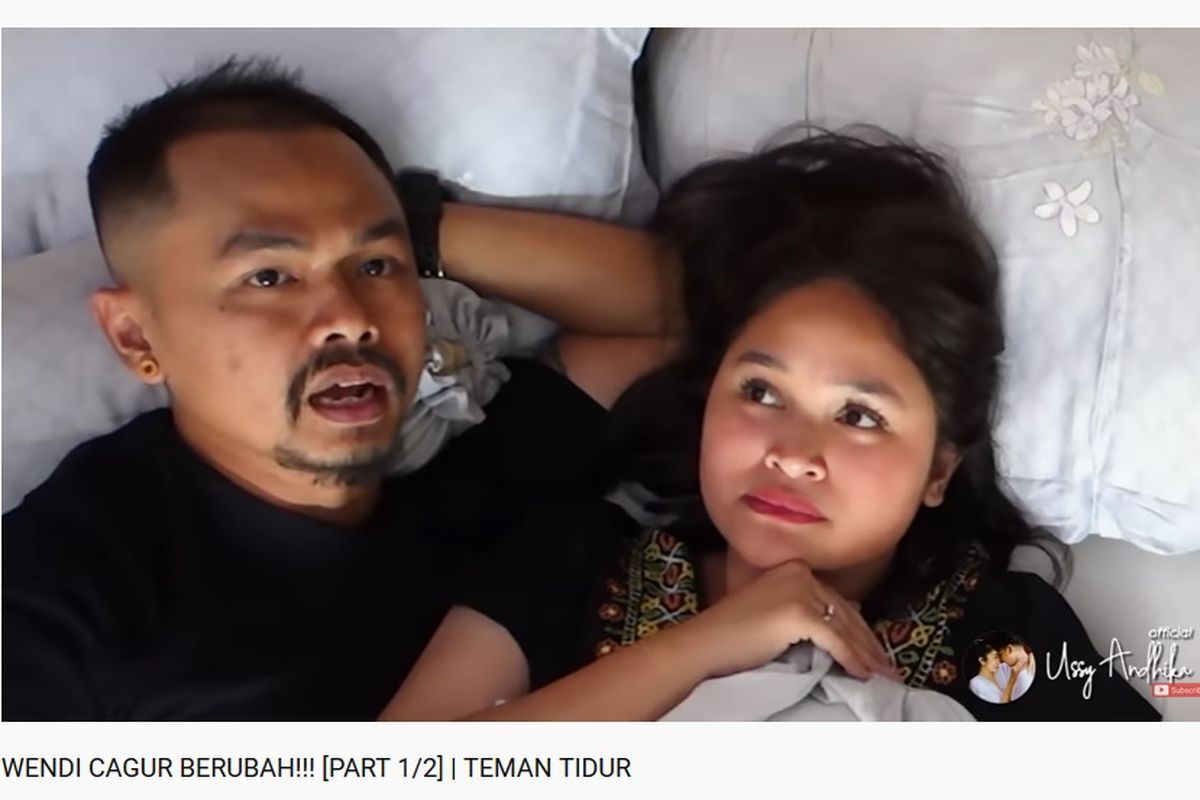 Artis Wendi Cagur dan istri.