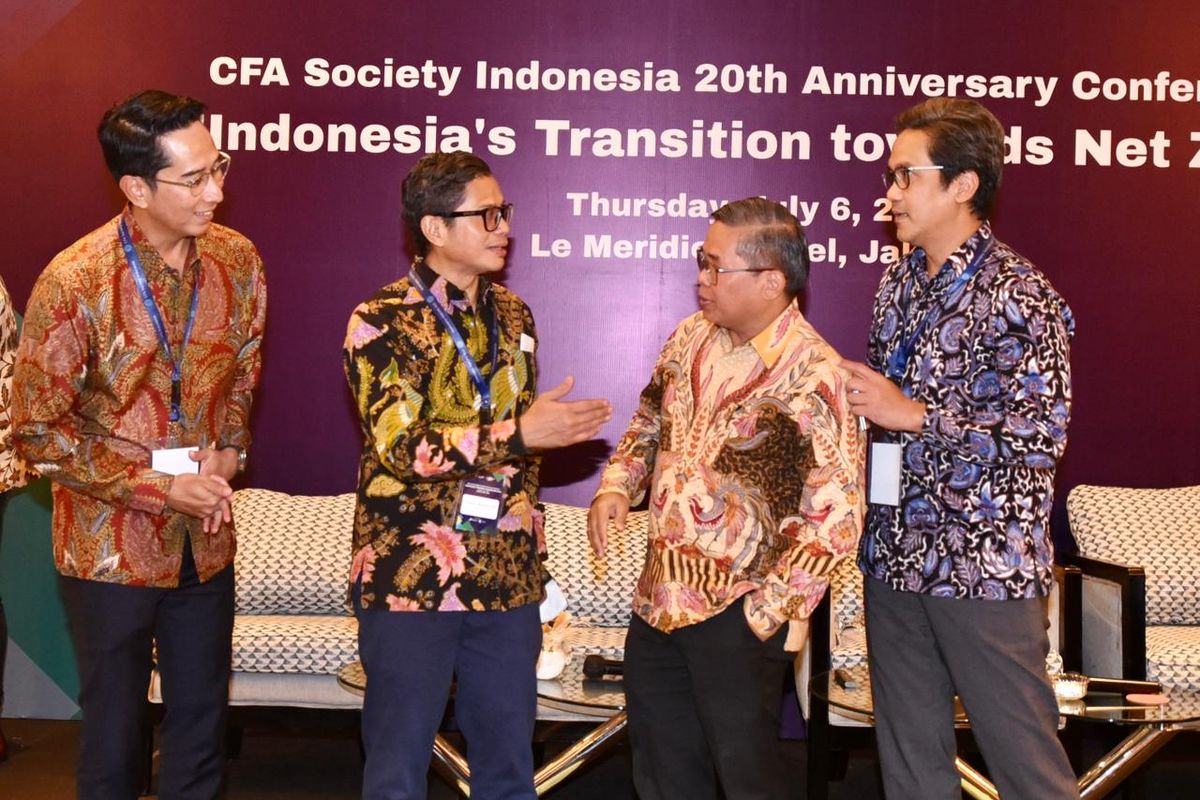 Pertamina terus bergerak maju dalam transisi energi sambil memastikan ketahanan energi untuk mecapai net zero emission (NZE) 2060.