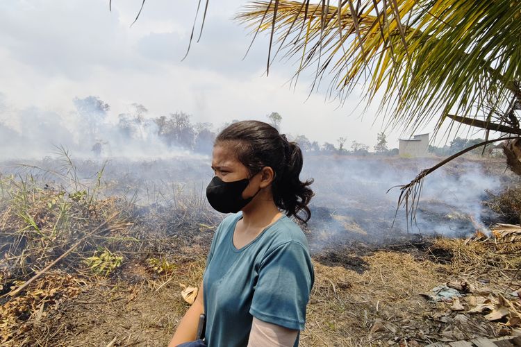 Karhutla Dekati Rumah, Mahasiswi di Palaran Samarinda Cemas Tinggalkan Kuliah karena Takut Rumah Terbakar