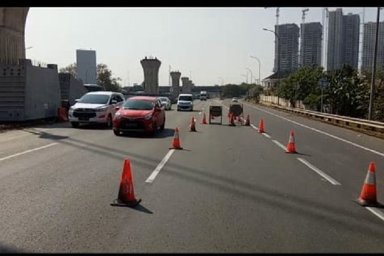 Pebaikan di Jalan Tol Jakarta-Cikampek untuk jalur ke arah Jakarta mulai Senin (3/9/2018) sampai Sabtu (8/9/2018).
Credit : -