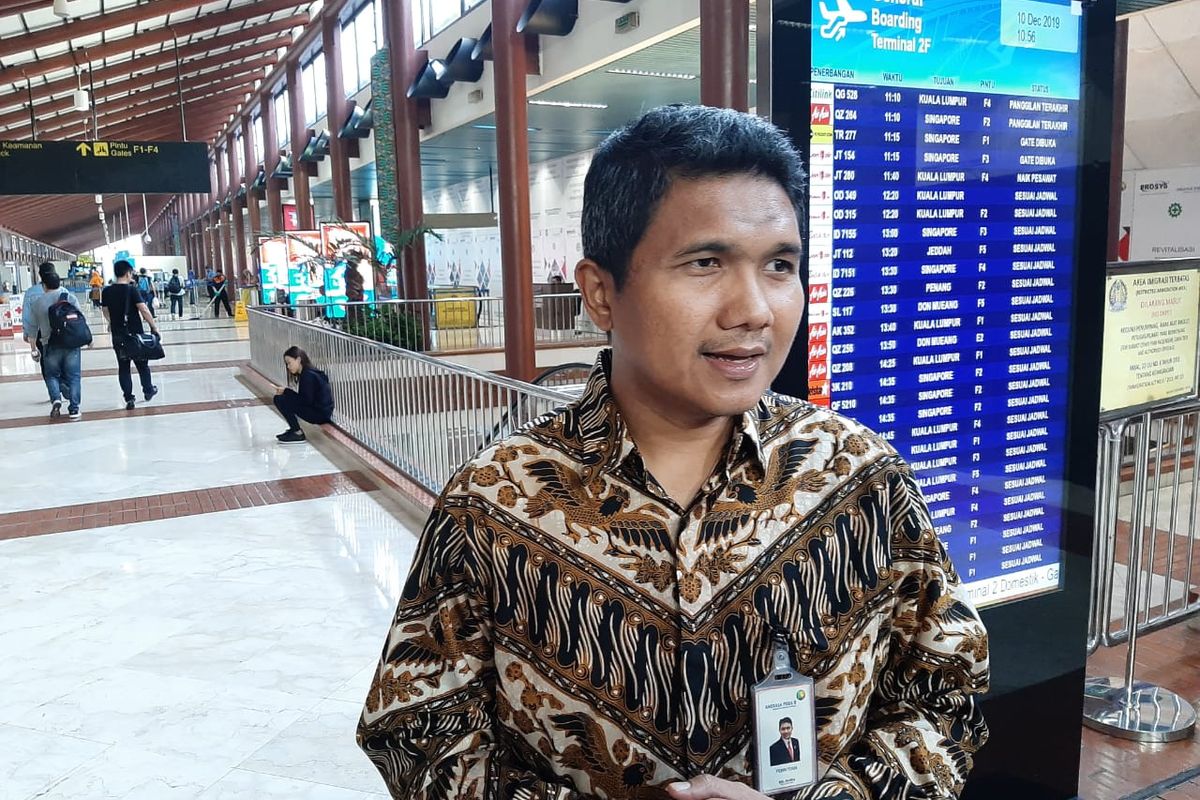 Senior Manager Branch Communication and Legal Bandara Soekarno-Hatta, Febri Toga Simatupang saat ditemui Kompas.com di Terminal 2 Bandara Soekarno-Hatta, Selasa (10/12/2019).