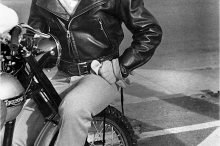James Dean dengan jaket motor