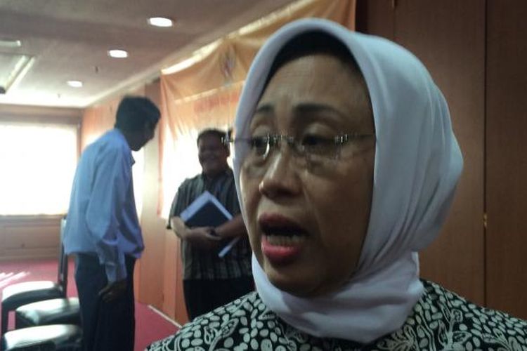 Wakil Ketua Ombudsman RI, Lely Pelitasari Soebekty usai audiensi antara Kontras dengan Ombudsman RI di Jakarta, Selasa (20/9/2016).