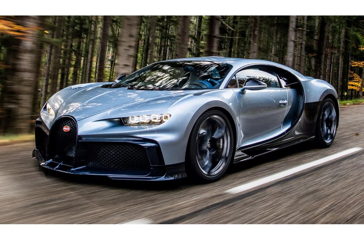 Bugatti Chiron Profilee mencetak rekor sebagai mobil lelang paling mahal di dunia. 