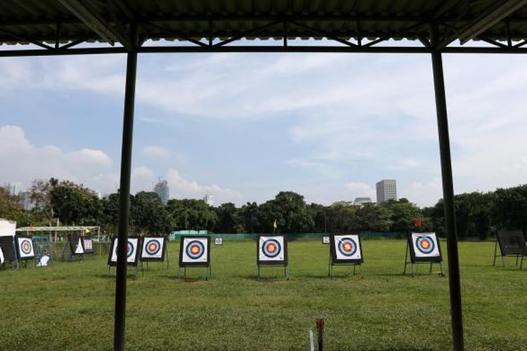 Lapangan panahan di kawasan Gelora Bung Karno, Senayan, Jakarta, Rabu (24/8/2016). Menjelang kegiatan Asian Games 2018, pemerintah merehabilitasi venues atau tempat pertandingan olahraga di dalam kompleks Gelora Bung Karno (GBK) yang ditargetkan selesai pada September 2017. 