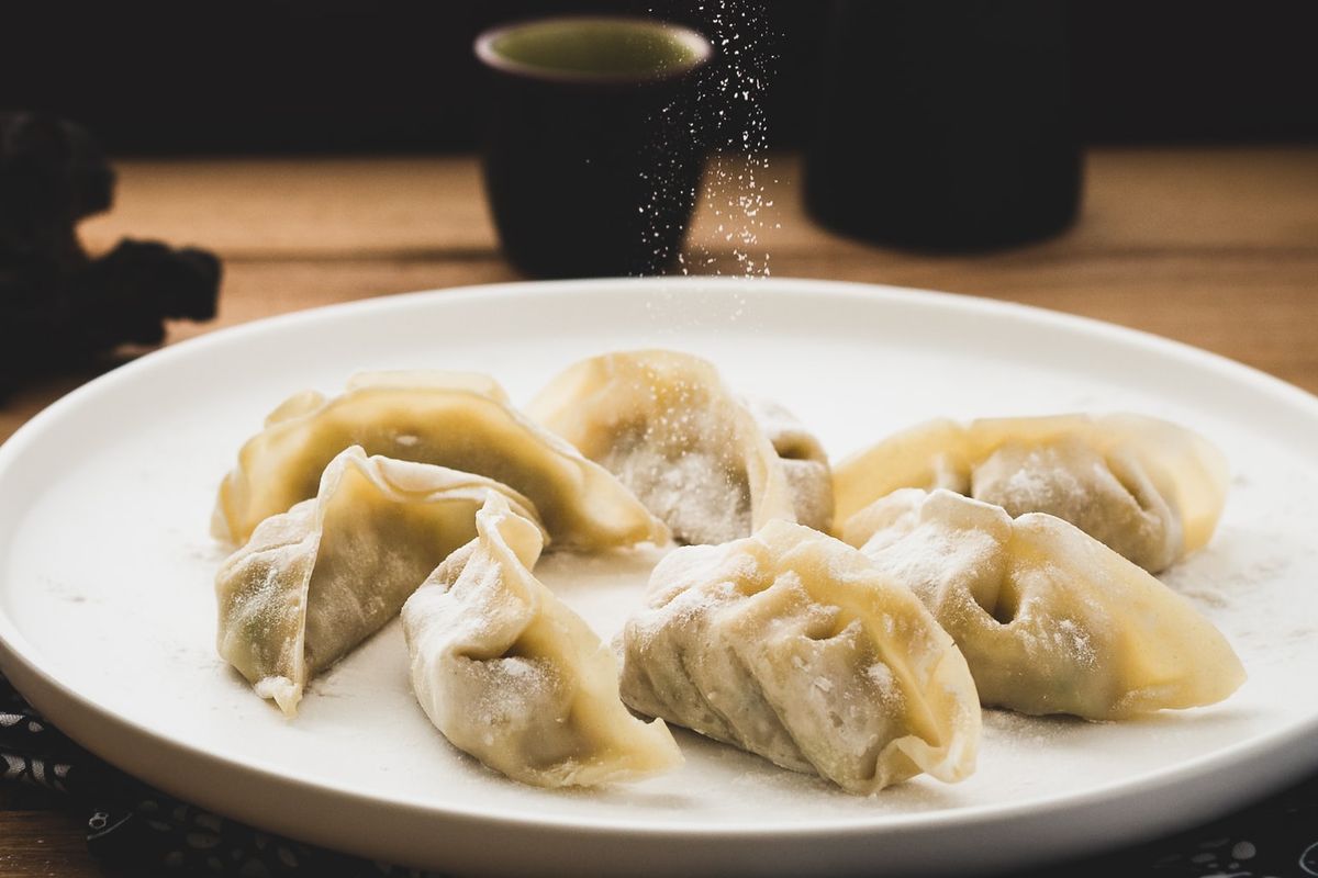dumpling sebagai salah satu kudapan wajib di malam tahun baru di Cina