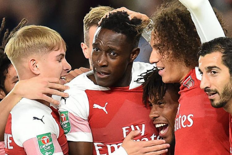 Pemain Arsenal merayakan gol Danny Welbeck ke gawang Brentford pada pertandingan babak ketiga Piala Liga Inggris di Stadion Emirates, Kamis (27/9/2018) dini hari WIB.
