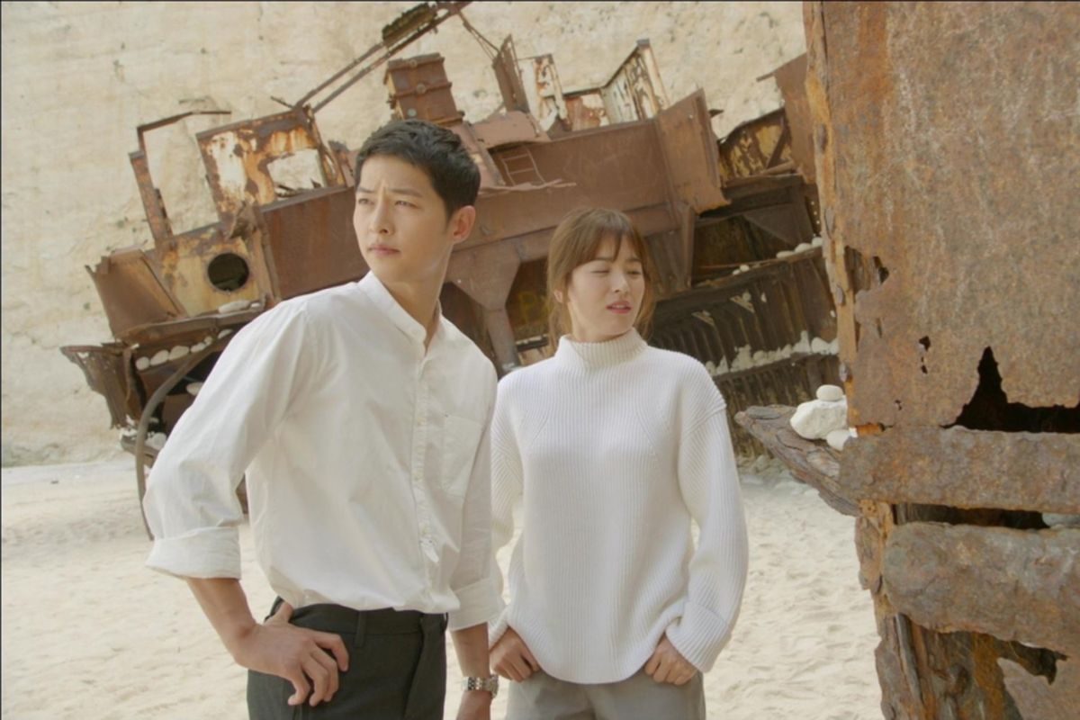 Artis peran Song Joong Ki dan Song Hye Kyo dalam film drama Descendants of the Sun. Mereka berencana menikah pada 31 Oktober 2017 mendatang.