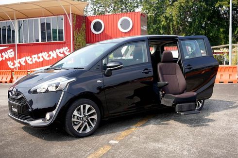 Interior Toyota Sienta Welcab, Ramah Disabilitas