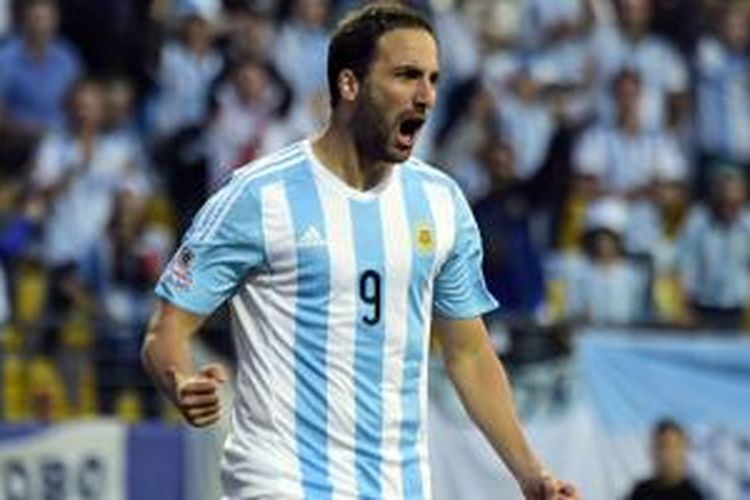 Gonzalo Higuain mencetak gol tunggal kemenangan Argentina atas Jamaika, Sabtu (20/6/2015).