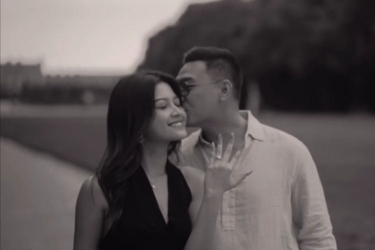 Yoriko Angeline Dilamar Kekasih di Paris, Pamer Cincin di Jari Manis
