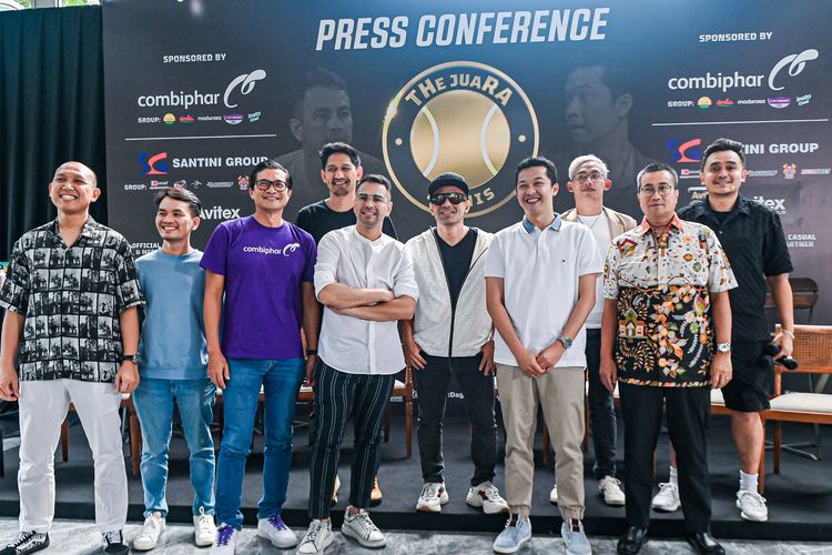 Para pemain THe juaRA menghadiri konferensi pers di salah satu ruangan Hutan Kota by Plataran, Senayan, Selasa (14/11/2023). 