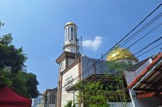 Warga Senang Tower Ilegal di Atas Masjid Kelapa Gading Akhirnya Dibongkar