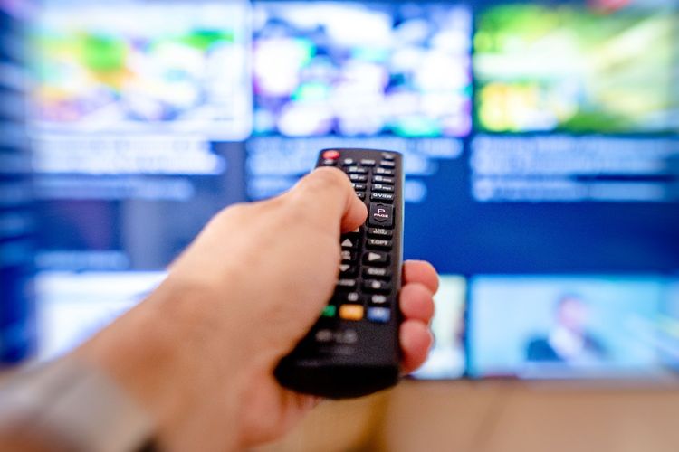 Mengapa Baterai Remote TV Cepat Habis? Ini Penyebabnya