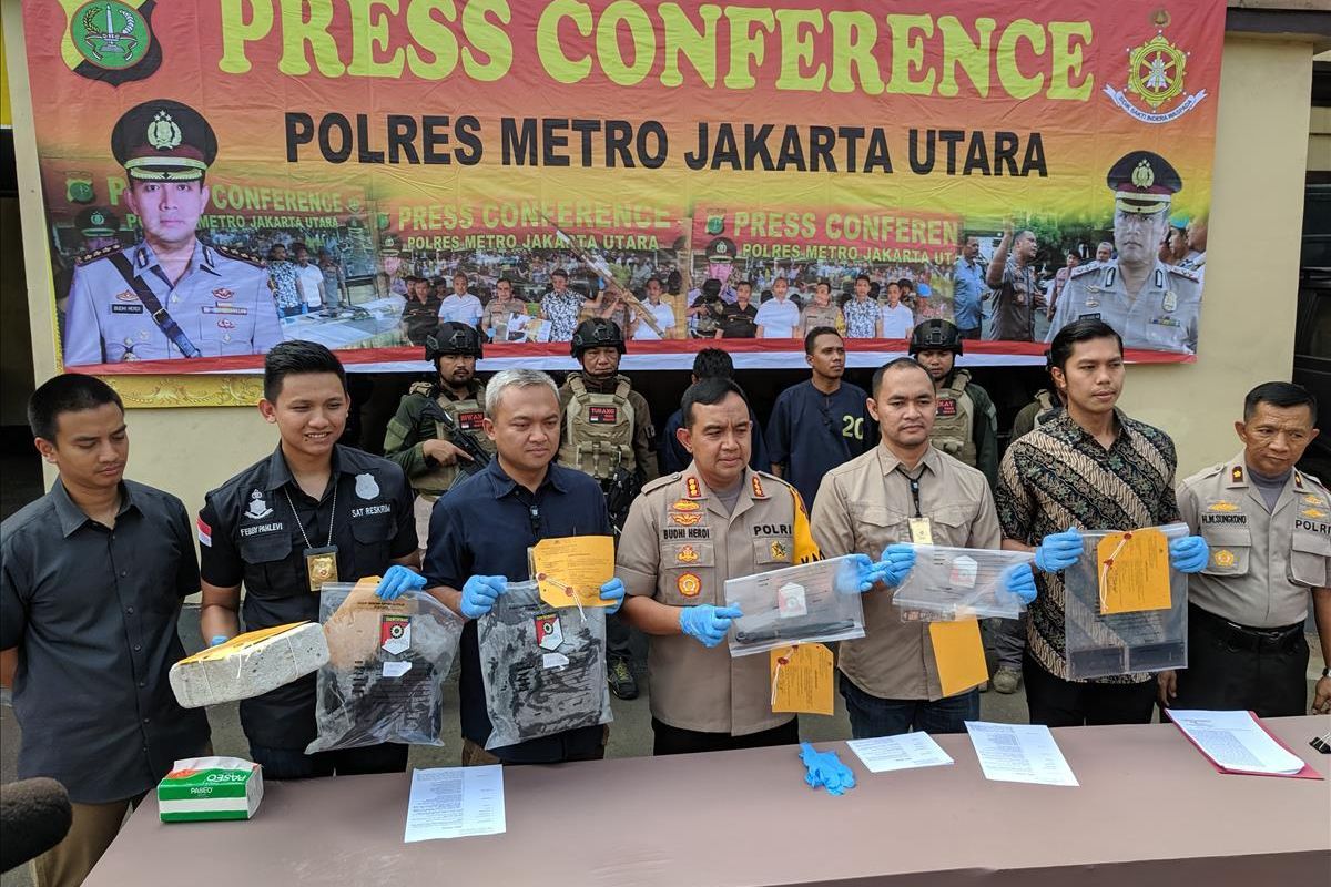 Press Release Polres Metro Jakarta Utara kasus penganiayaan yang menyebabkan korban tewas di Pantai Beachpool Ancol