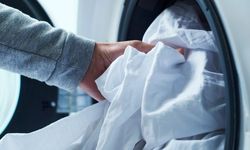 Bisa Bikin Sakit, 3 Alasan Harus Mencuci Pakaian Baru Sebelum Dipakai