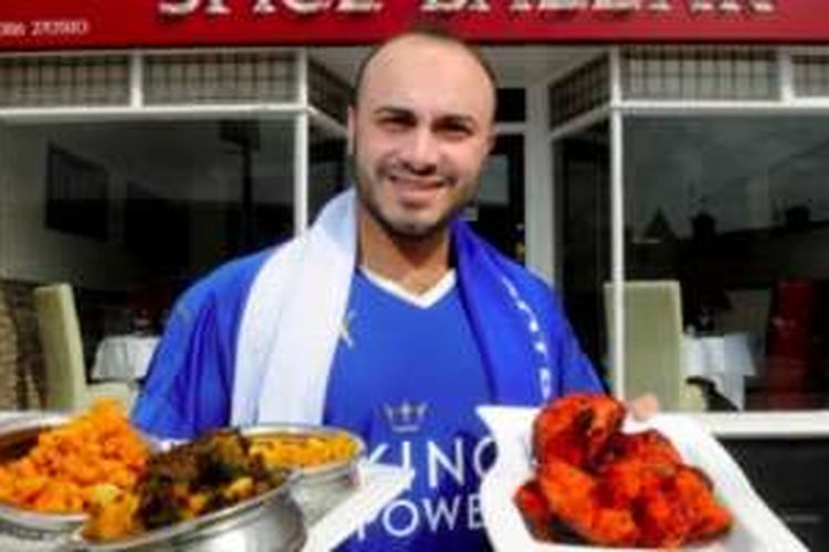 Abdul Gaish, pengelola Restoran Spice Bazzaar di Leicester, siap hidangkan masakan kari andai Leicester City juara. 