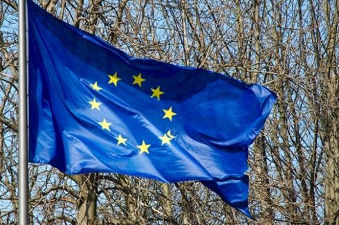 Benarkah Bendera Uni Eropa Diturunkan Kelompok Kanan Italia Setelah Menang Pemilu 2022?