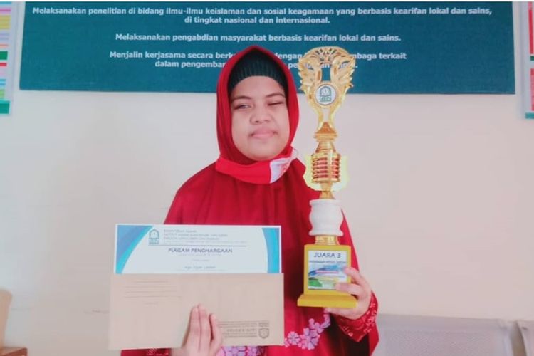 Kisah Ayu Fajar Lestari, Mahasiswi Tunanetra Penghafal Al-Qur?an yang Berprestasi hingga Internasional