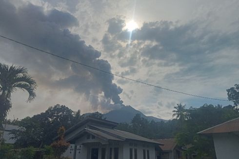 Ketinggian Abu Vulkanik Lewotobi Capai 1,5 Km, Ini Penjelasan PGA