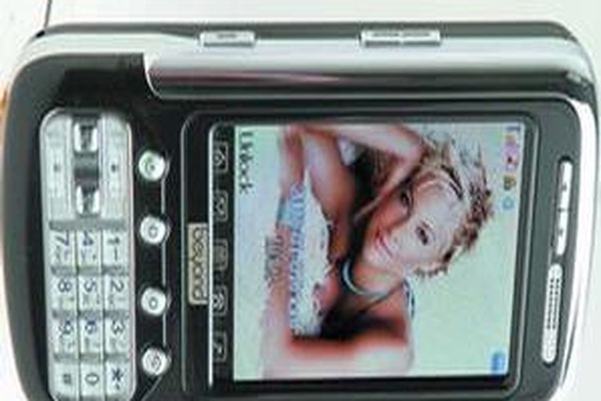 ponsel tv beyond b808