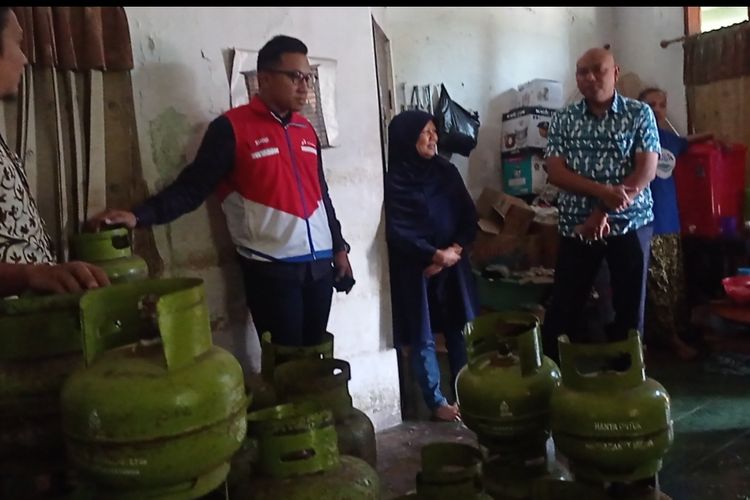 Pertamina melakukan sidak ke pangkalan yang ada di Magetan untuk memastikan stok LPG mencukupi pasca keluhan warga kesulitan dalam ndapatkan LPG 3 kilogram