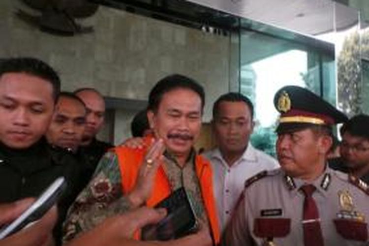 Komisi Pemberantasan Korupsi menahan Bupati Tapanuli Tengah Bonaran Situmeang di Rumah Tahanan Guntur, Jakarta Selatan, Senin (6/10/2014)