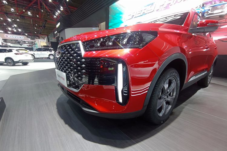 Bagian depan Chery Tiggo Cross