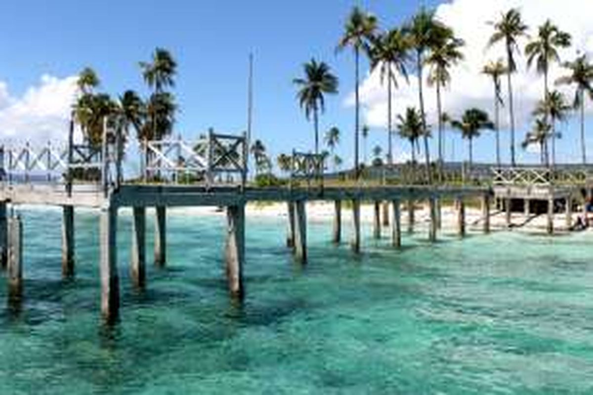 Pulau Ular yang berada di Kabupaten Buton Selatan, Sulawesi Tenggara akan menjadi wisata unggulan daerah.