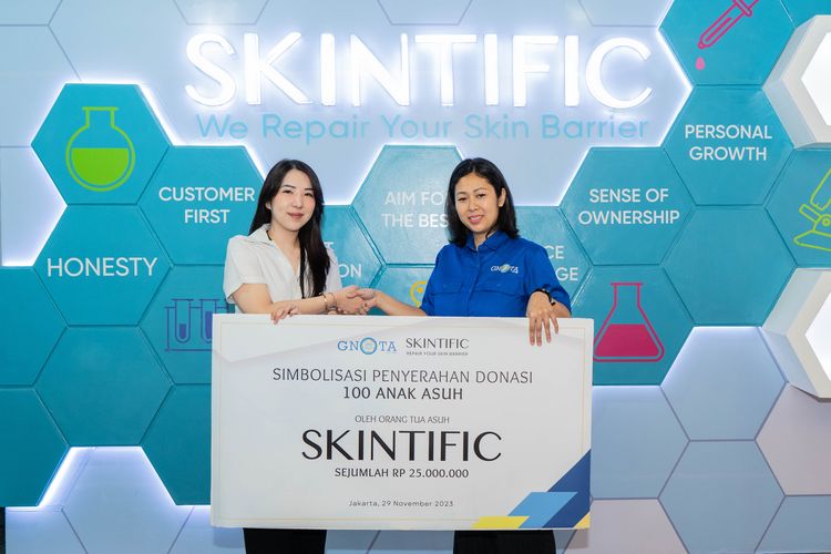Skintific meneguhkan komitmen jangka panjang untuk meningkatkan kualitas pendidikan anak-anak di Indonesia melalui kolaborasi dengan Gerakan Nasional Orang Tua Asuh (GNOTA) dalam program Anak Asuh.