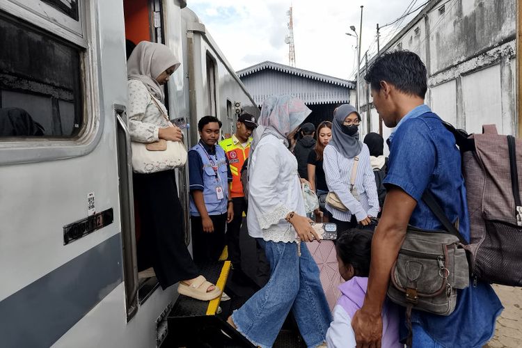 Dalam 5 Hari, Mobilitas Pemudik Kereta Api di Daop 7 Madiun Capai 83.664 Orang