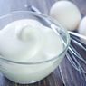 5 Cara Kocok Putih Telur yang Tepat untuk Puding