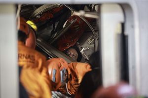 KRL Lintas Cikarang Masih Lumpuh, Ini Daftar Shuttle Bus Alternatif dari Stasiun Bekasi