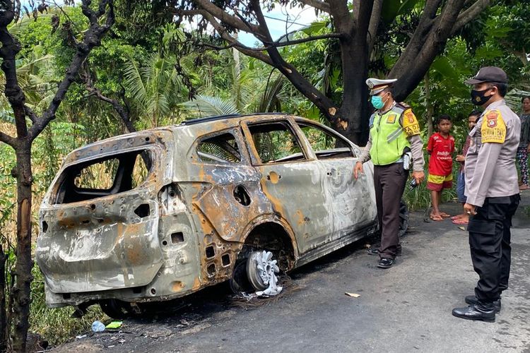 Pilot dan selebgram Athira Farina alami kecelakaam lalu lintas di jalan Dusun Pelilit, Nusa Penida, Klungkung, Bali, pada Senin (15/2/2021) siang.